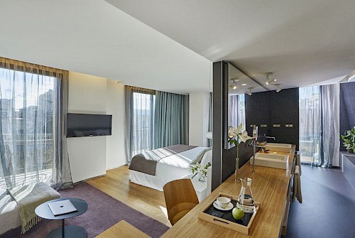 Ohla  Barcelona junior suite